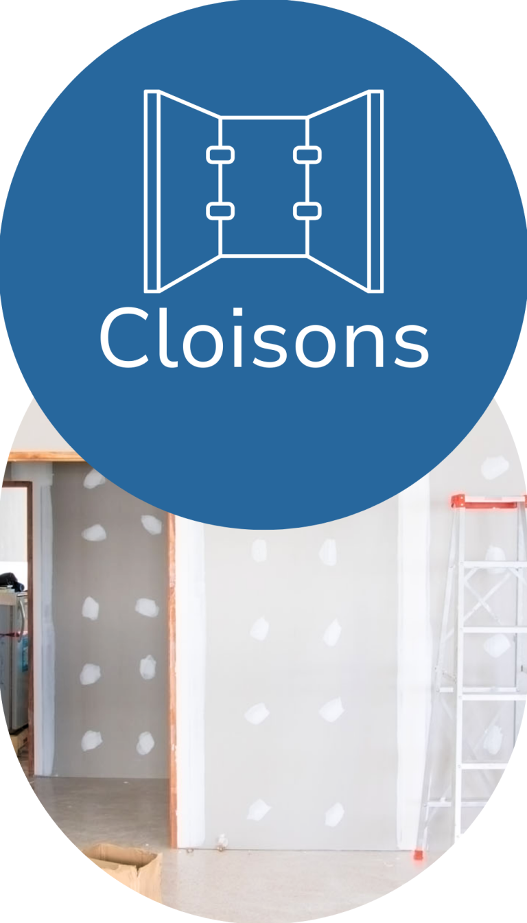 cloisons sèches placo platre bois barbezieux Cloisons en préparation pour l'installation, murs avec peinture blanche et rouleaux.
